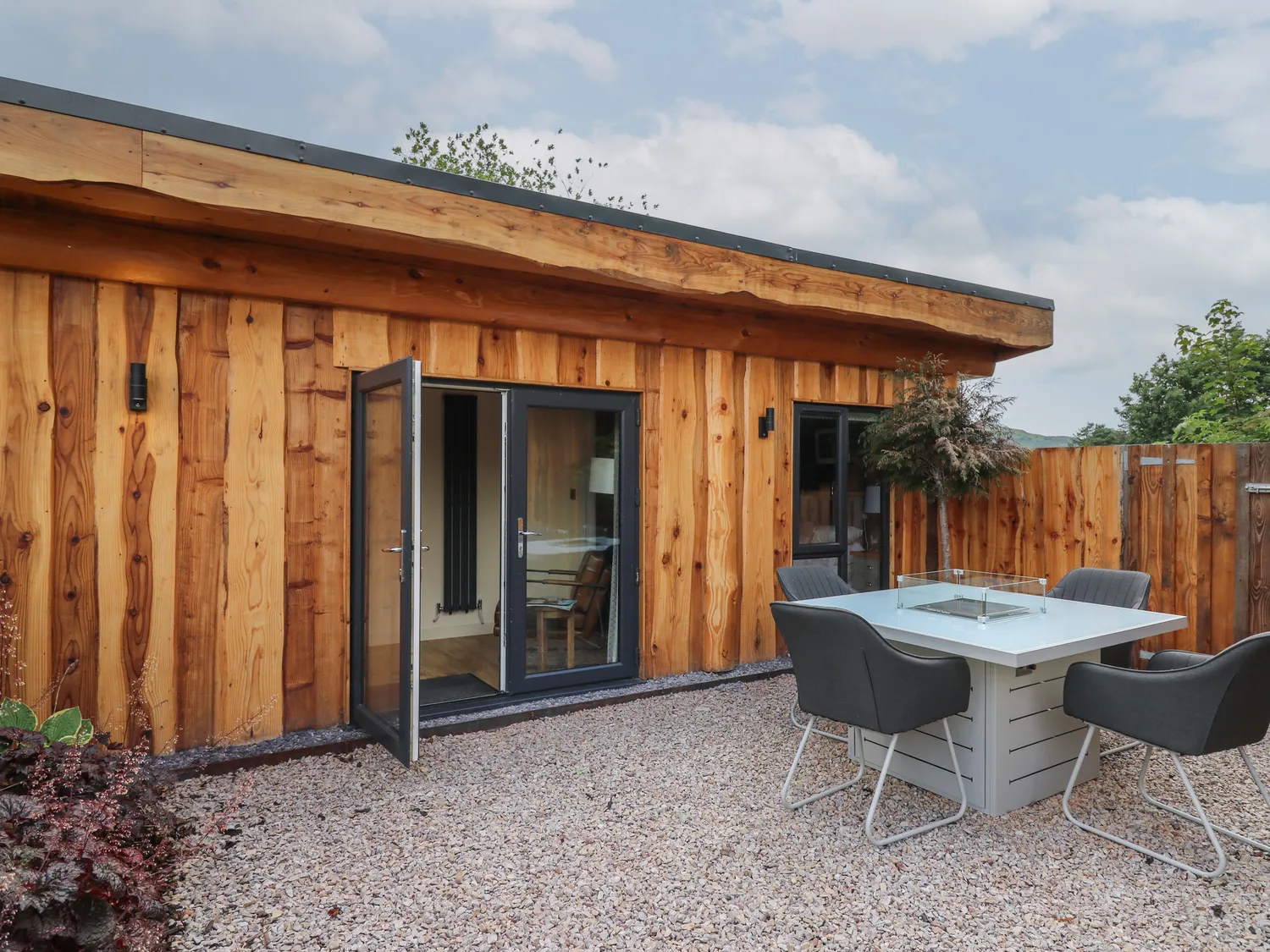 Daffodil Lodge at Cann Office Hotel